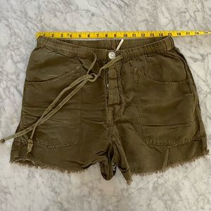 Free People linen shorts- Small